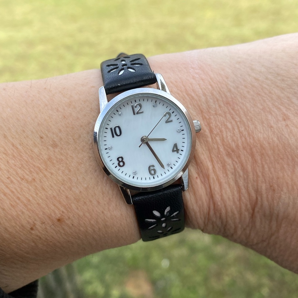 Black floral watch with crystal accents faux leather with white flowers - Picture 5 of 10